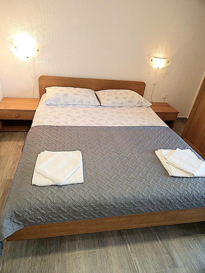 Ana Apartment Lastovo
