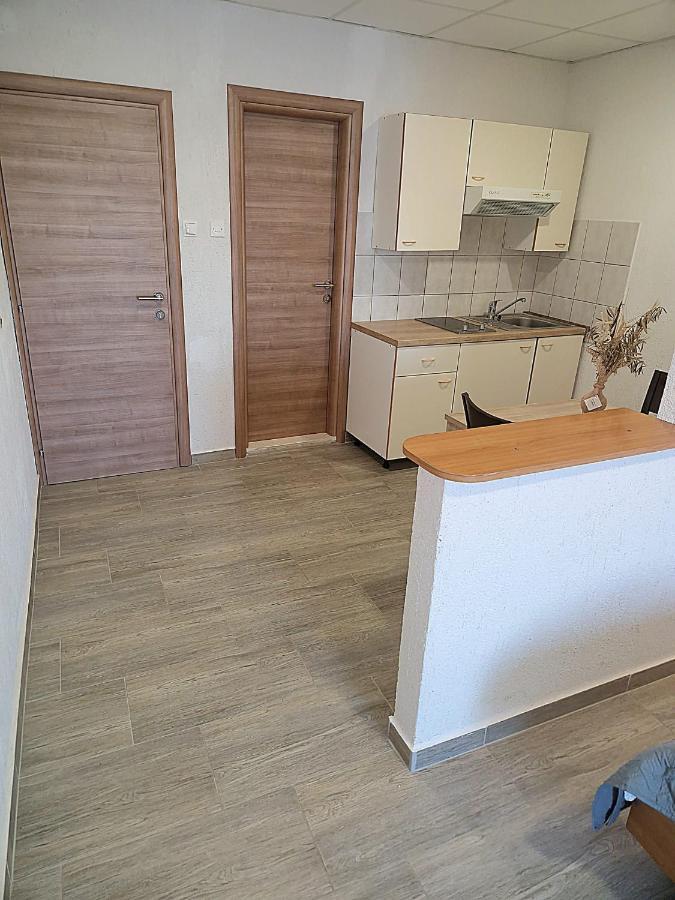 Ana Apartment Lastovo